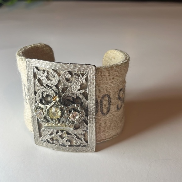 UNIQUE Extra Wide Cuff Bracelet with Silver Tone Crown Detailing - Picture 2 of 13